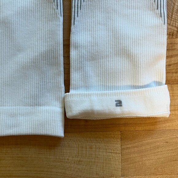 Men's Small 6-7.5 Nike Elite Running Lightweight Long Compression Socks White - Picture 4 of 4